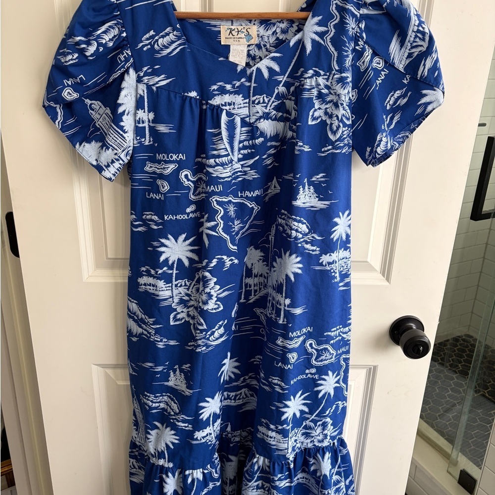 Like new Vintage Blue Hawaiian Print Dress Muu Muu size M - Picture 1 of 9